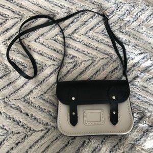 Crossbody purse